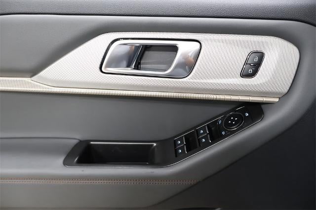 2025 Ford Explorer Active Demo