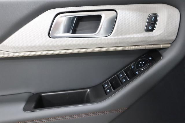 2025 Ford Explorer Active Demo