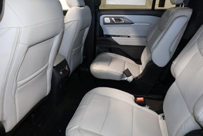 2027 Ford Explorer Platinum