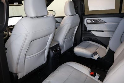 2027 Ford Explorer Platinum
