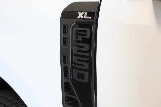 2027 Ford Super Duty F-250 SRW XL