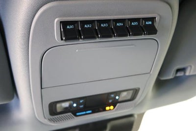 2027 Ford Super Duty F-250 SRW XLT