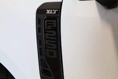 2027 Ford Super Duty F-250 SRW XLT