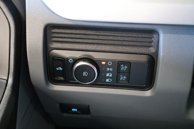 2027 Ford Super Duty F-250 SRW XL