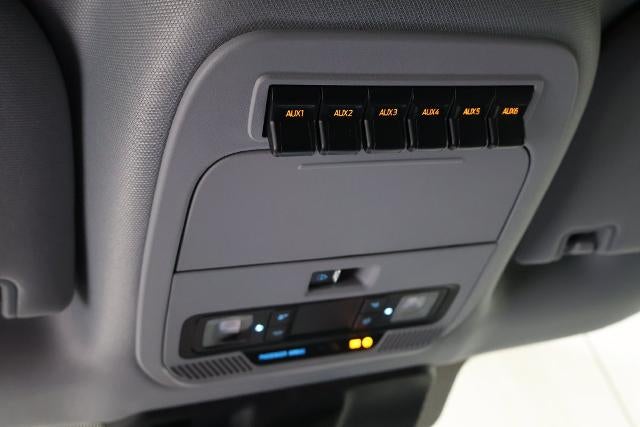 2027 Ford Super Duty F-250 SRW XLT