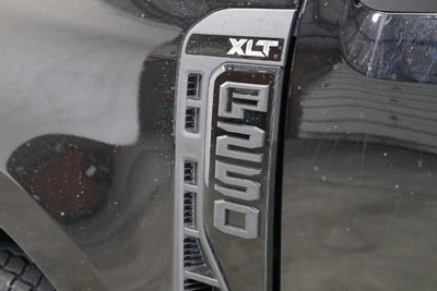 2027 Ford Super Duty F-250 SRW XLT