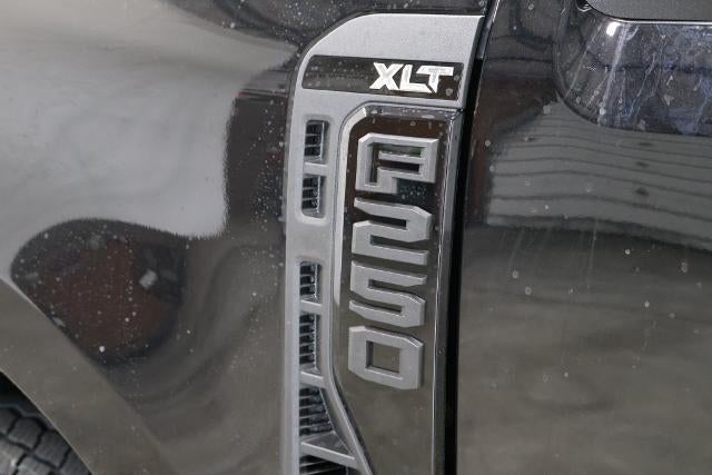 2027 Ford Super Duty F-250 SRW XLT