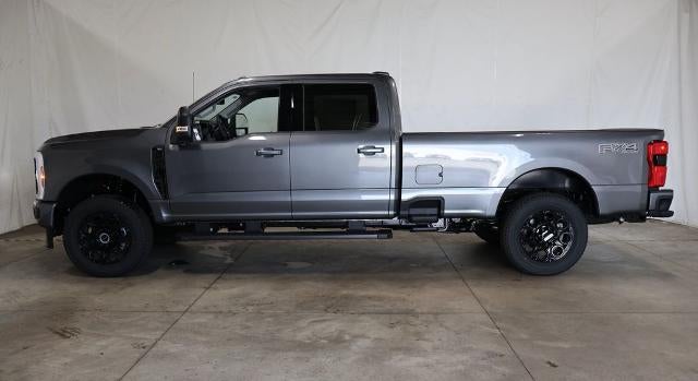 2027 Ford Super Duty F-250 SRW XLT