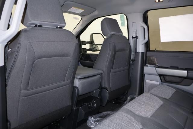 2027 Ford Super Duty F-250 SRW XLT