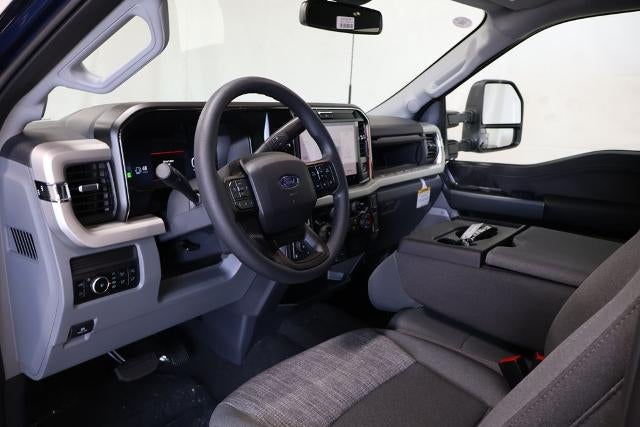 2027 Ford Super Duty F-250 SRW XLT