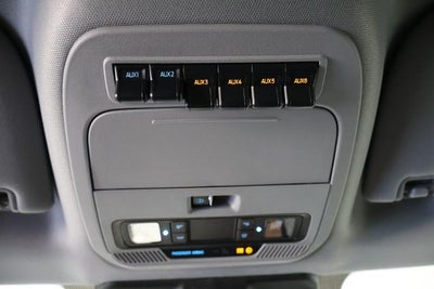 2027 Ford Super Duty F-250 SRW XLT