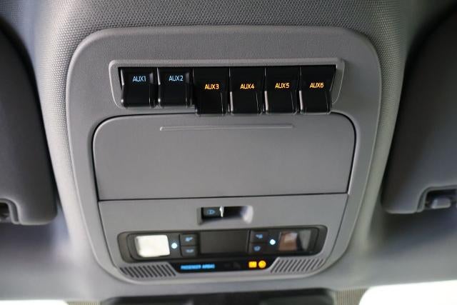 2027 Ford Super Duty F-250 SRW XLT