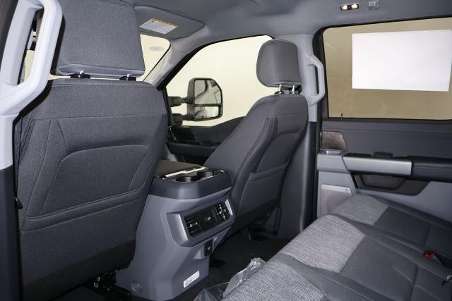 2027 Ford Super Duty F-250 SRW XLT