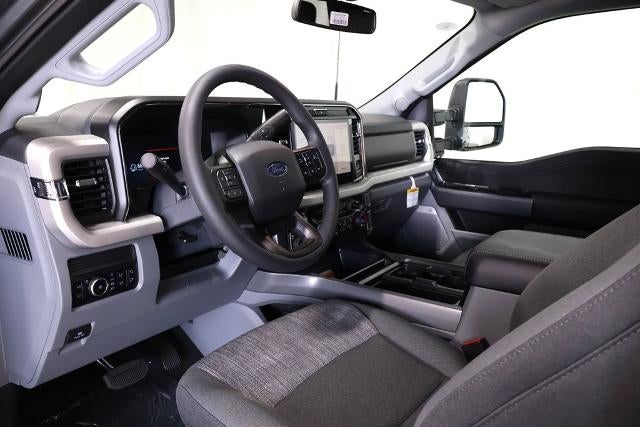 2027 Ford Super Duty F-250 SRW XLT