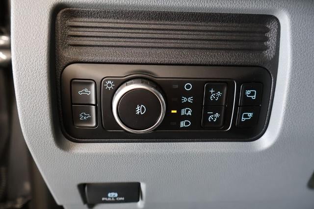 2027 Ford Super Duty F-250 SRW XLT