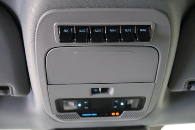 2027 Ford Super Duty F-250 SRW XLT