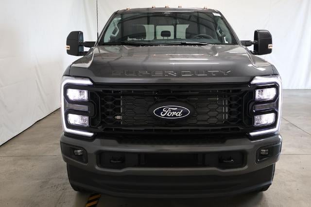 2027 Ford Super Duty F-250 SRW XLT