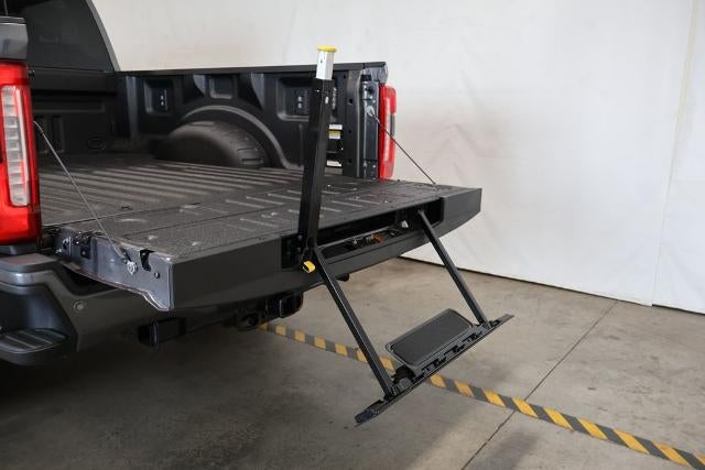 2027 Ford Super Duty F-250 SRW XLT