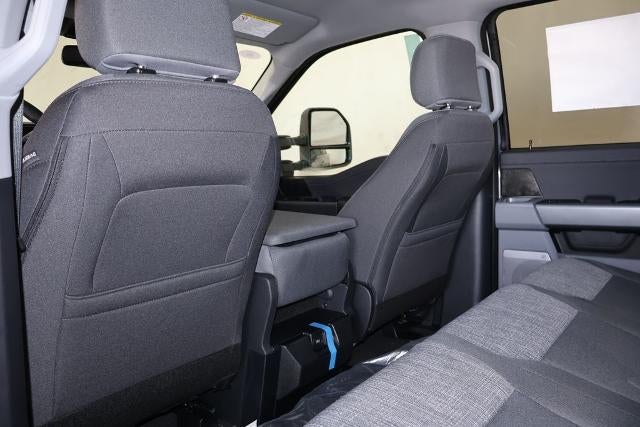 2027 Ford Super Duty F-250 SRW XLT w/BLK Appearance PKG