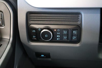 2027 Ford Super Duty F-250 SRW XLT w/BLK Appearance PKG