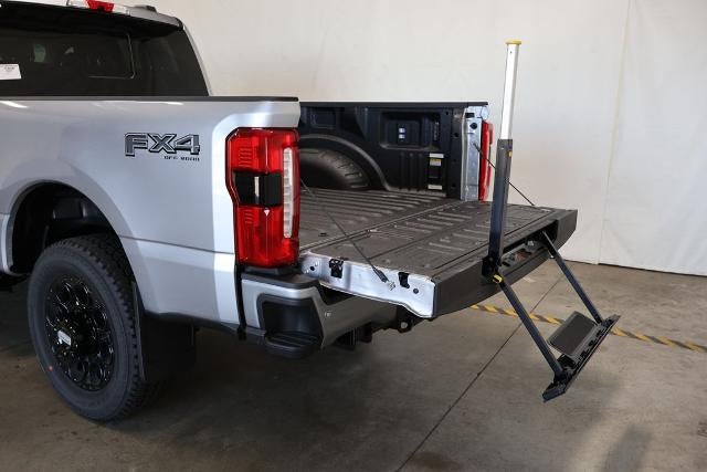 2027 Ford Super Duty F-250 SRW XLT w/BLK Appearance PKG