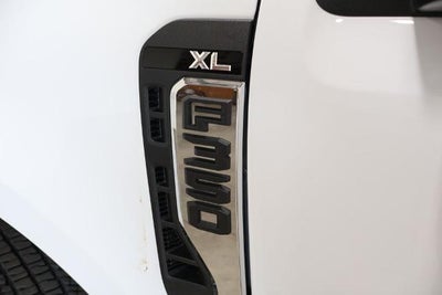 2026 Ford Super Duty F-350 SRW XL