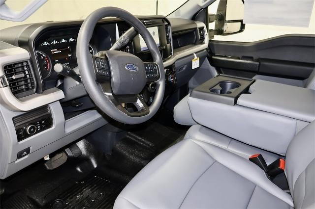 2025 Ford Super Duty F-350 SRW XL
