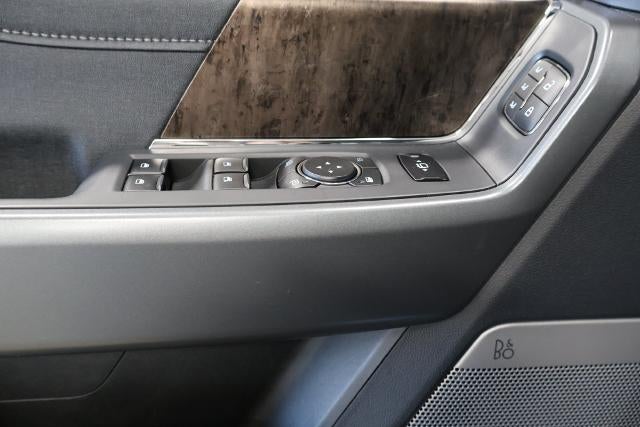 2027 Ford Super Duty F-350 SRW Lariat