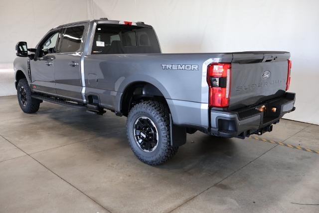 2027 Ford Super Duty F-350 SRW Lariat