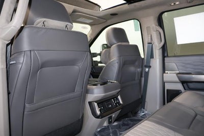 2027 Ford Super Duty F-350 SRW Platinum