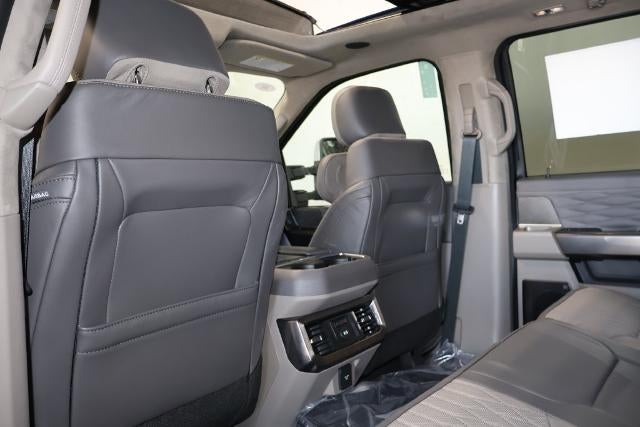 2027 Ford Super Duty F-350 SRW Platinum