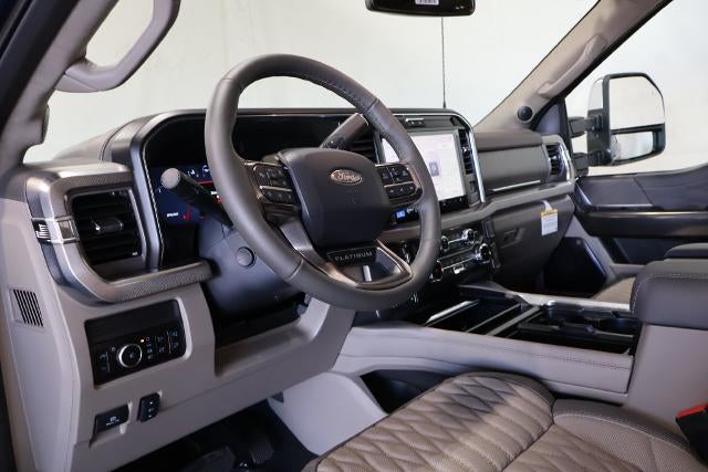 2027 Ford Super Duty F-350 SRW Platinum