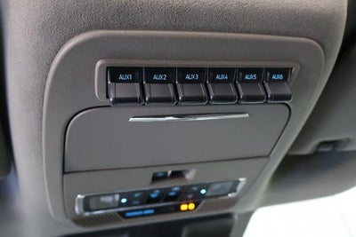 2027 Ford Super Duty F-350 SRW Platinum
