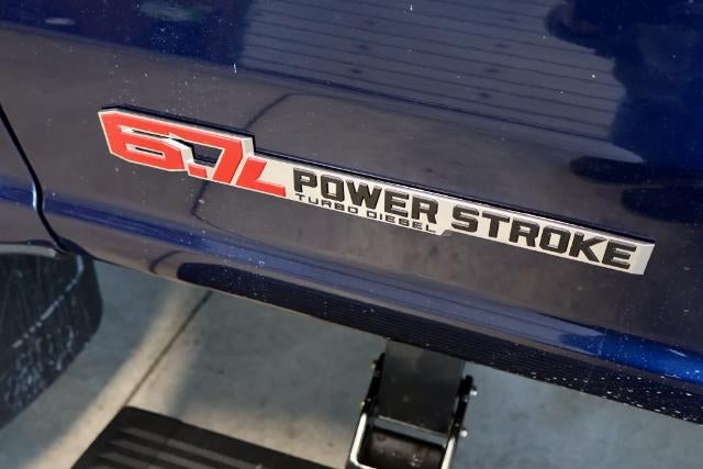 2027 Ford Super Duty F-350 SRW Platinum