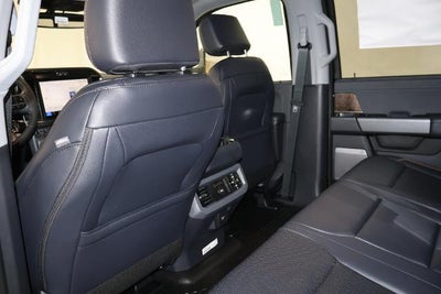 2027 Ford Super Duty F-350 SRW Lariat