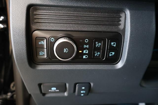 2027 Ford Super Duty F-350 SRW Lariat