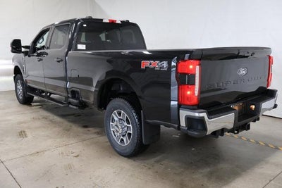2027 Ford Super Duty F-350 SRW Lariat