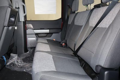 2027 Ford Super Duty F-350 SRW XLT w/BLK Appearance PKG