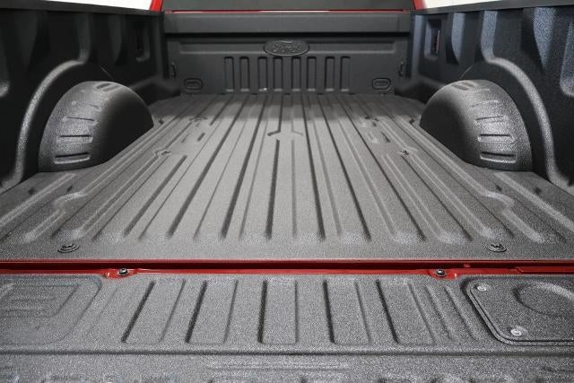 2027 Ford Super Duty F-350 SRW XLT w/BLK Appearance PKG