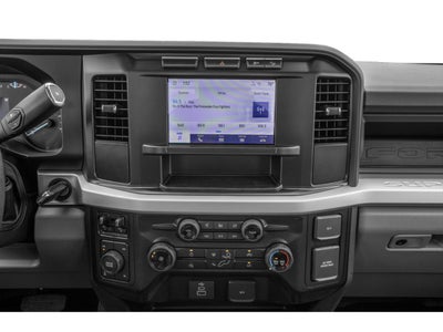 2027 Ford Super Duty F-350 SRW XLT w/BLK Appearance PKG