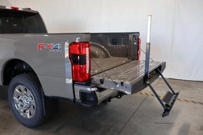 2027 Ford Super Duty F-350 SRW Lariat