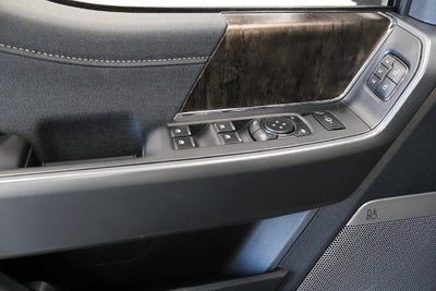 2027 Ford Super Duty F-350 SRW Lariat
