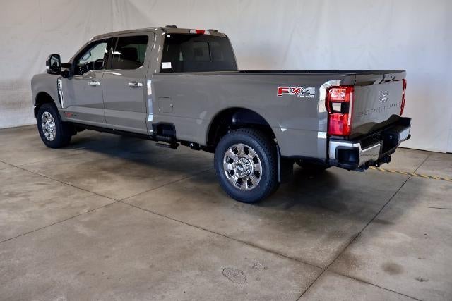2027 Ford Super Duty F-350 SRW Lariat