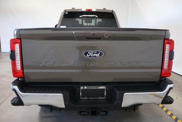 2027 Ford Super Duty F-350 SRW Lariat