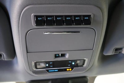 2027 Ford Super Duty F-350 SRW Lariat