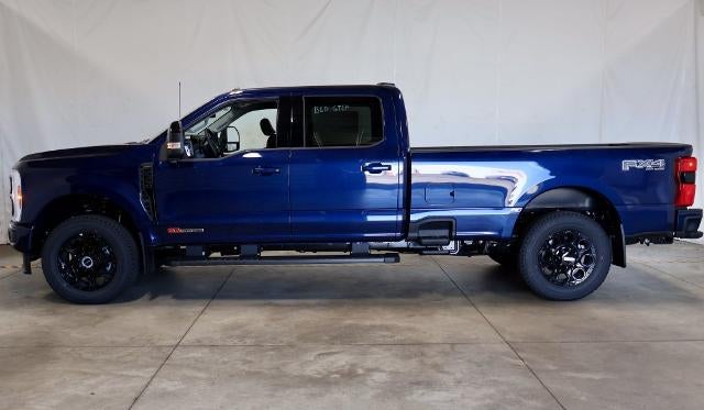 2027 Ford Super Duty F-350 SRW Lariat