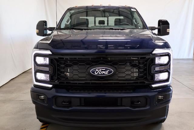2027 Ford Super Duty F-350 SRW Lariat