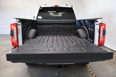 2027 Ford Super Duty F-350 SRW XLT