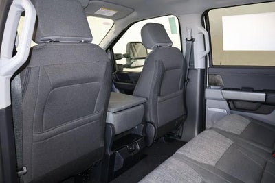 2027 Ford Super Duty F-350 SRW XLT