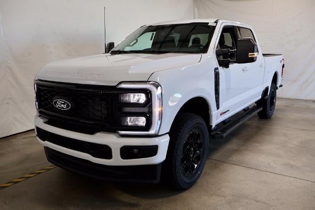 2027 Ford Super Duty F-350 SRW XLT